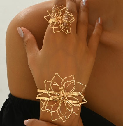 Women's Jewelry Set | Elegant Flower Bracelet & Ring Set