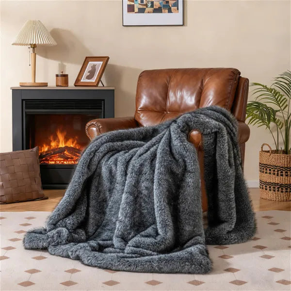Faux Wolf Fur Throw Blanket - Gray 740GSM Double-Sided Fleece