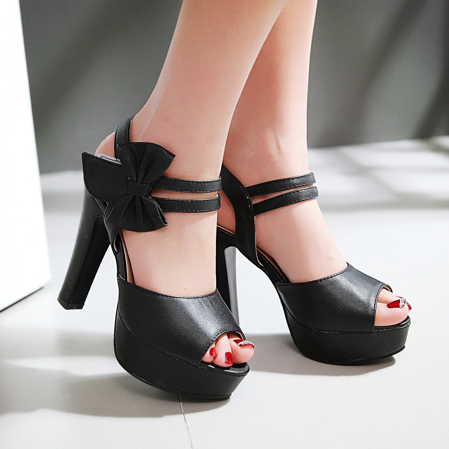 Fish-mouth Bow-knot Sandals - Women's Peep-toe Summer Shoes