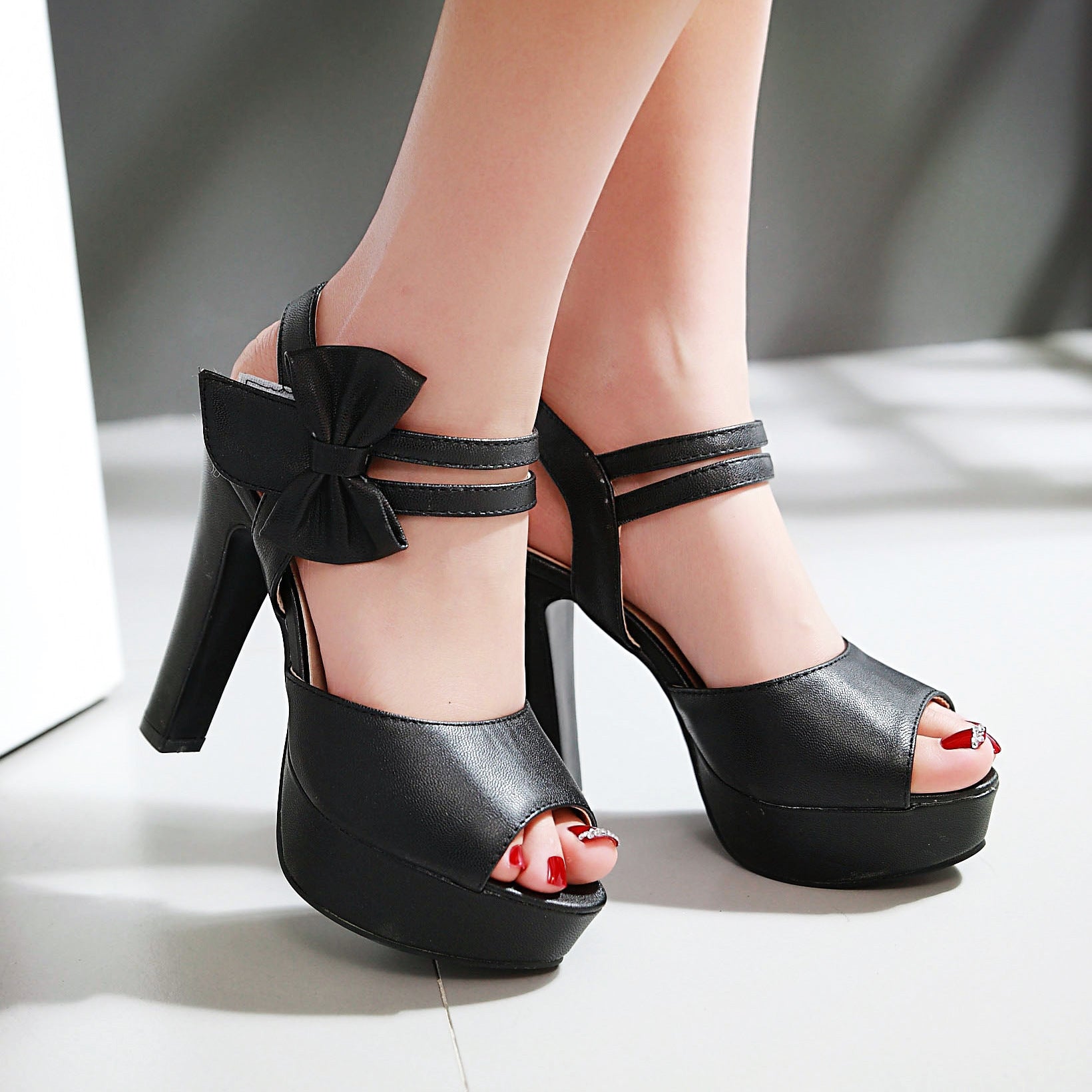 Fish-mouth Bow-knot Sandals - Women's Peep-toe Summer Shoes
