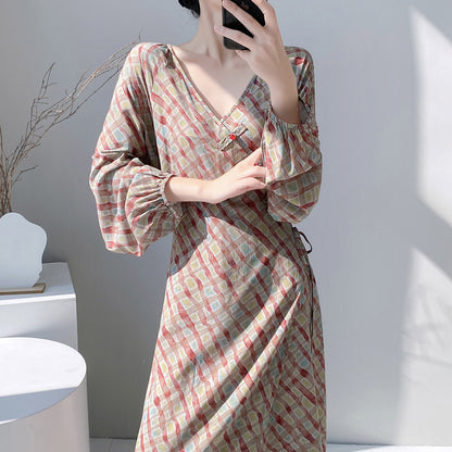 Relaxed-fit Floral-print Dress - Simple and Comfortable Style