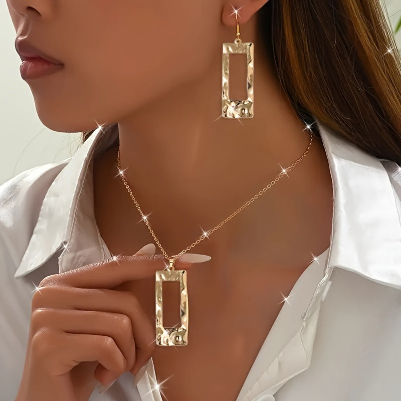Gold Geometric Jewelry Set | Hammered Necklace & Earrings